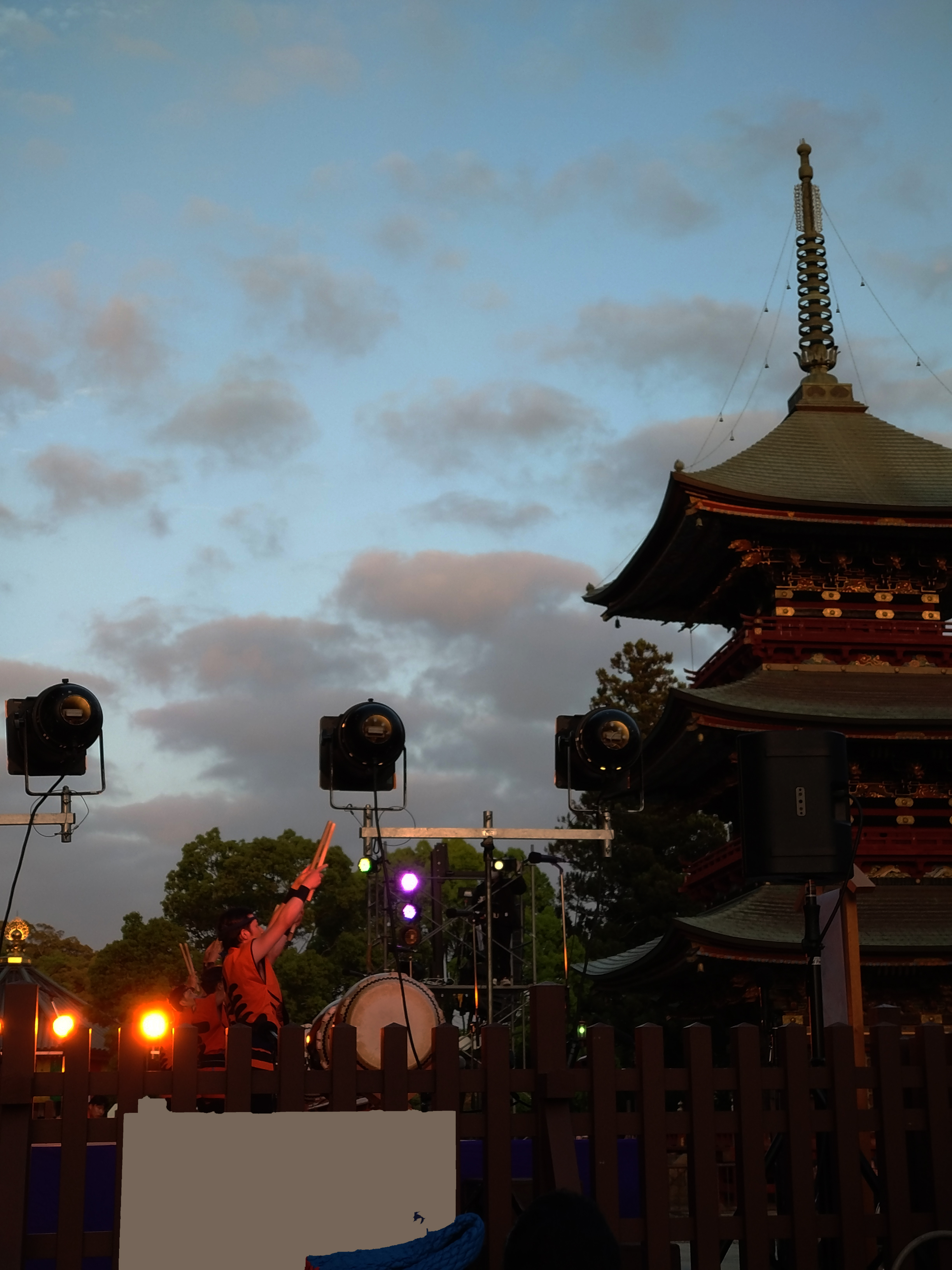 成田太鼓祭夜舞台画像
